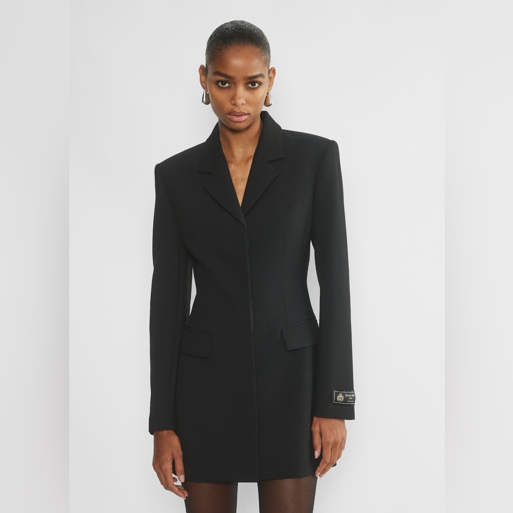 Aritzia Babaton autograph dress